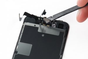 تعویض دوربین جلو آیفون اس ای 2