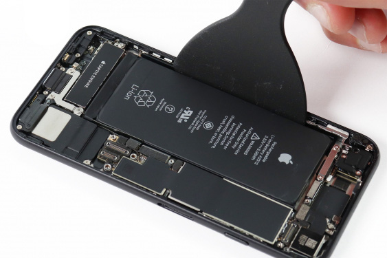 تعویض باتری آیفون اس ای 2