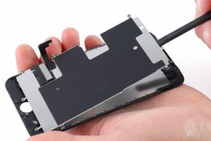 تعویض تاچ و ال سی دی آیفون SE 2