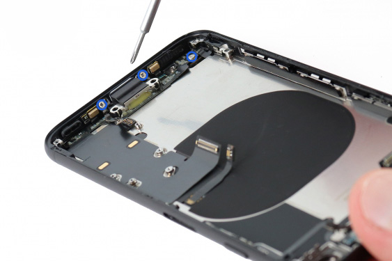 تعویض کانکتور شارژ آیفون اس ای 2