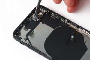 تعویض آنتن وای فای آیفون اس ای 2