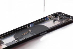 تعویض فلت پاور آیفون اس ای 2