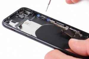 تعویض فلت پاور آیفون اس ای 2